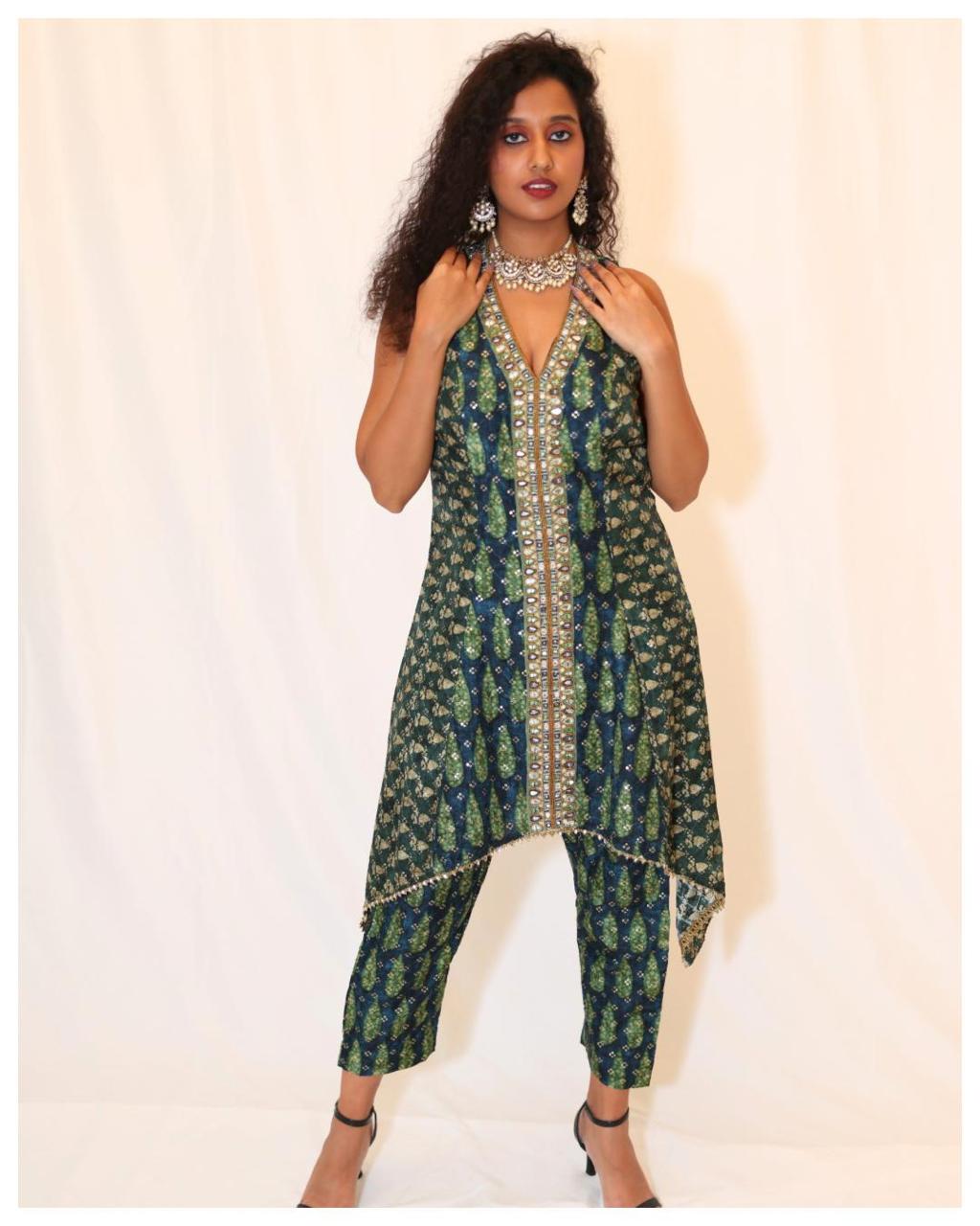 Sleeveless Ajrak Print Crepe Silk Set